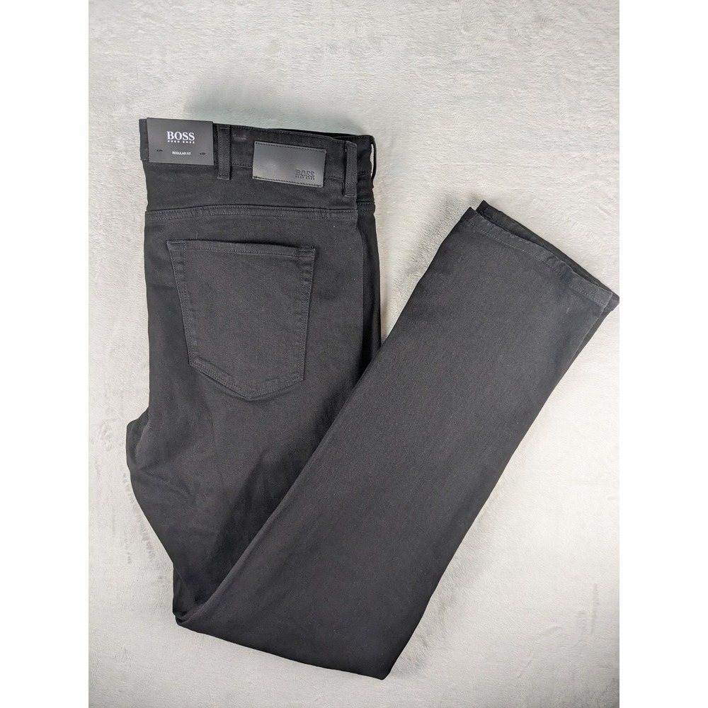 Hugo Boss Straight Fit Men's Jeans in Black